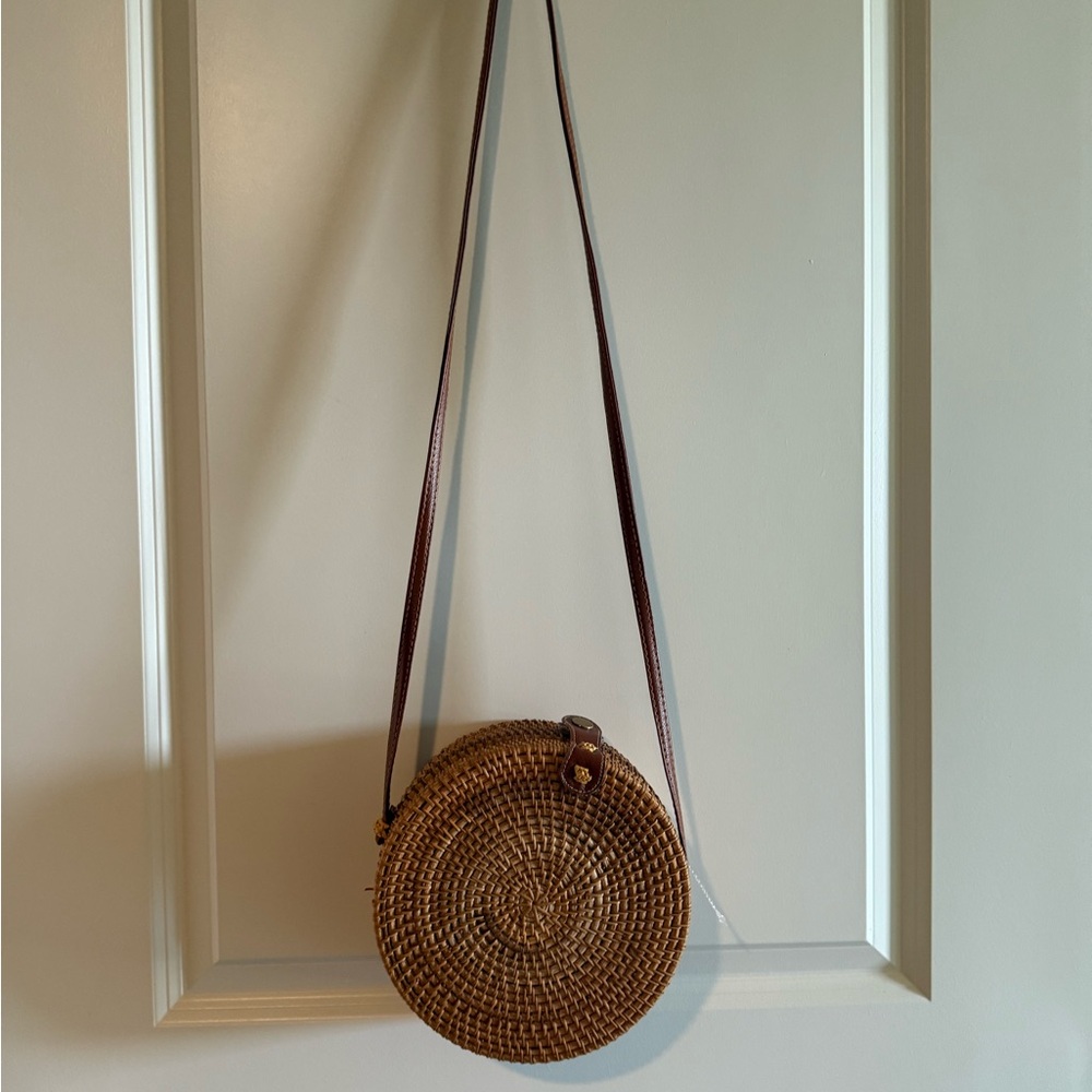 Round Woven Crossbody Bag - Brown
